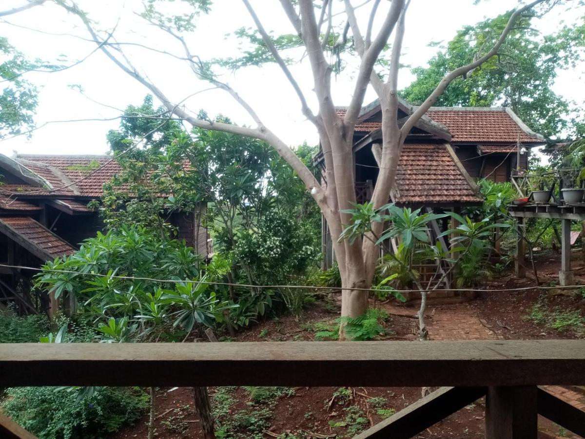 Banlung Quiet Garden View Lodge&Trekking מראה חיצוני תמונה